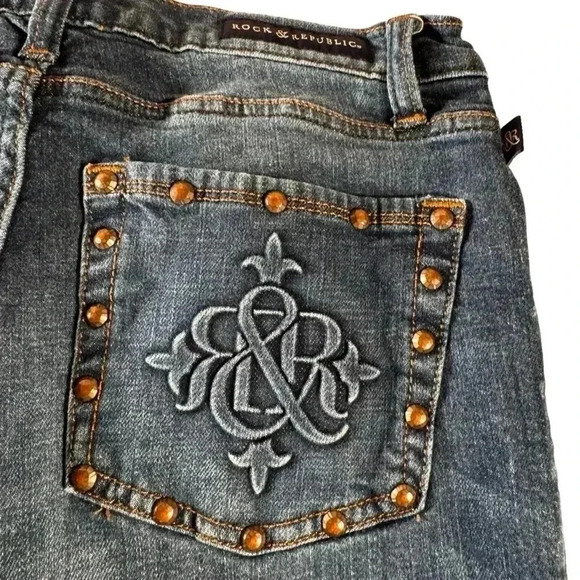 Rock & Republic Kasandra Bootcut Jeans Sz 8M Dark Wash Blue Distressed Studded - Picture 15 of 16